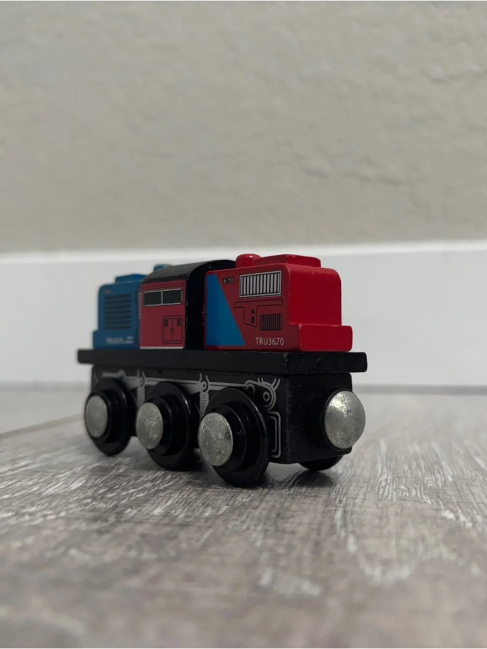 Wooden Toy R Us Imaginarium TRU3670 Diesel Train